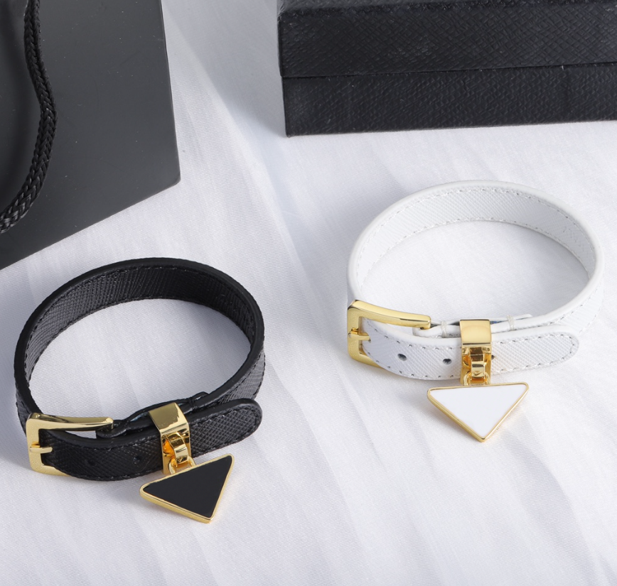 Classic 18K Gold Plated Leather Bracelets Chain Women Luxury Designer Charm Bracelets High Quality Jewelry Wedding Party Jewelry Lovers Gifts