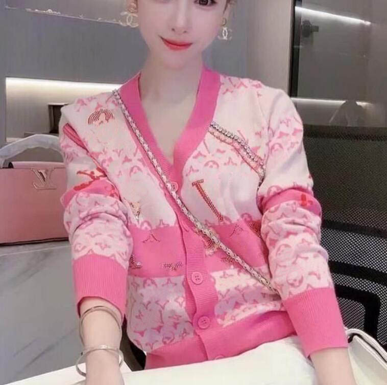 Diamond Embedding Letter Sweaters Designer V-neck pink Knitted Cardigan Womens Western Style Versatile Casual Long sleeved Sweater Coats 5XL