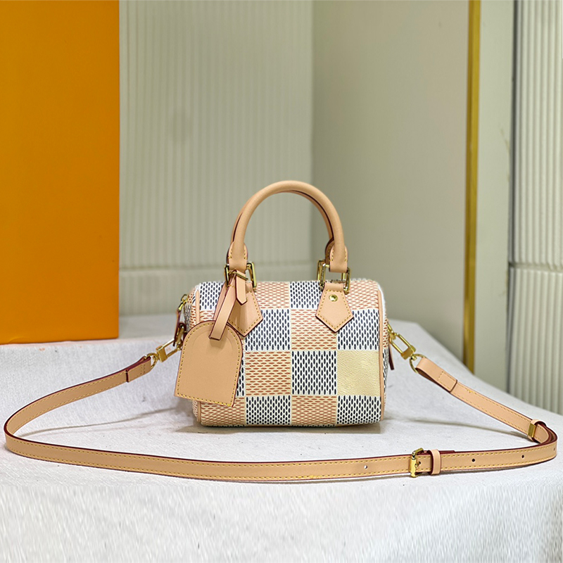 Luxury handbag Mini crossbody bag Designer Totes Genuine leather for Men women&#039;s fashion messenger shoulder bag High quality Women shopping-image-961390106