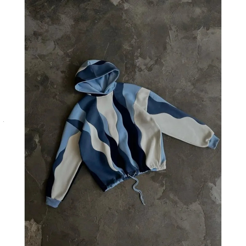 Sweatshirs Hip Hop Femmes Splicing à broder Streetwear Frenulum Y2k Harajuku Personnalité Stripe Patchwork Woodies Femme 241108