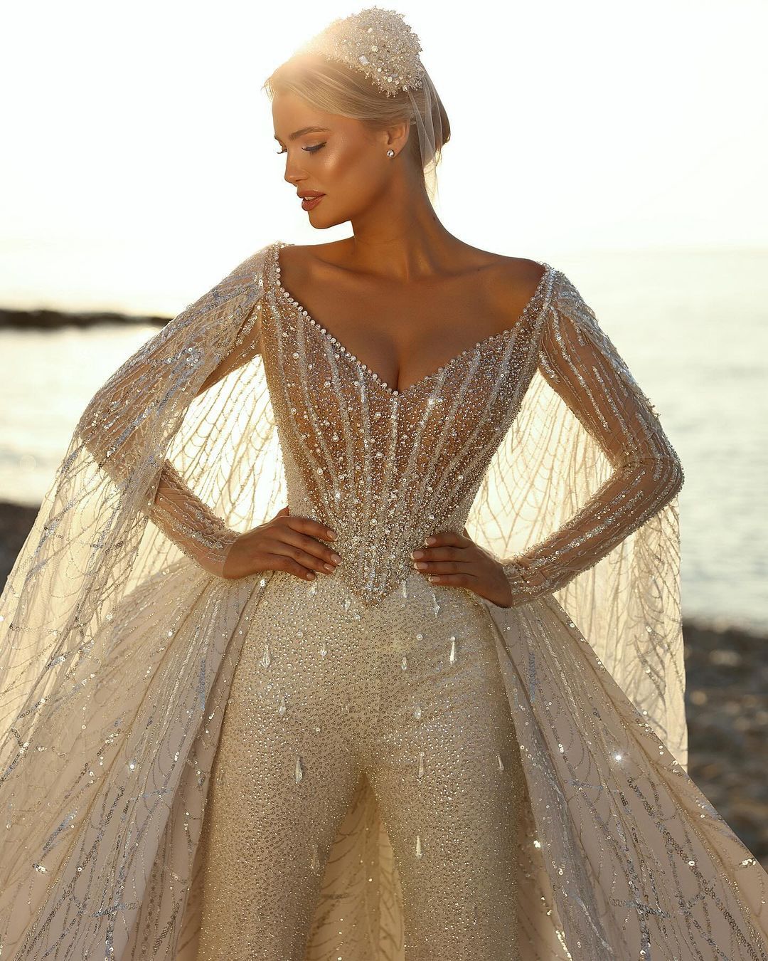 Stunning Sequined Jumpsuit Wedding Dresses Custom Made Long Sleeves Lace Crystal Bridal Gown Detachable Train Vestido De Novia