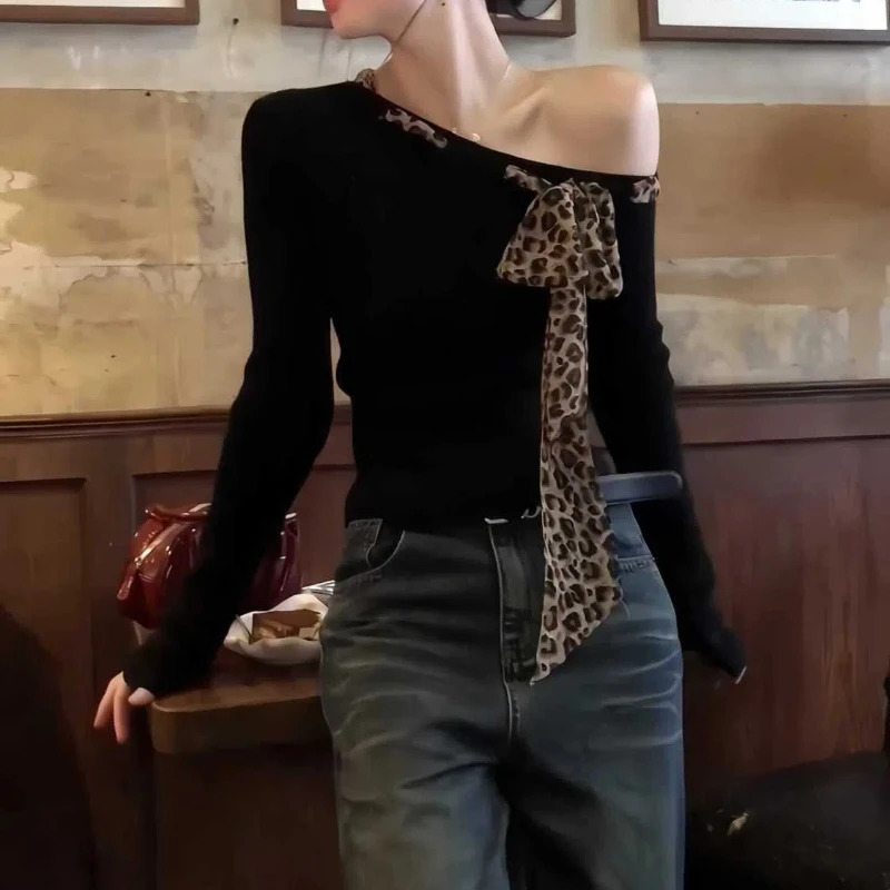 Collier de coffrage noir Slim Leopard Imprimé à manches longues Tshirt pour femmes printemps automne solide y2k tops tees mode vêtements sexy 241