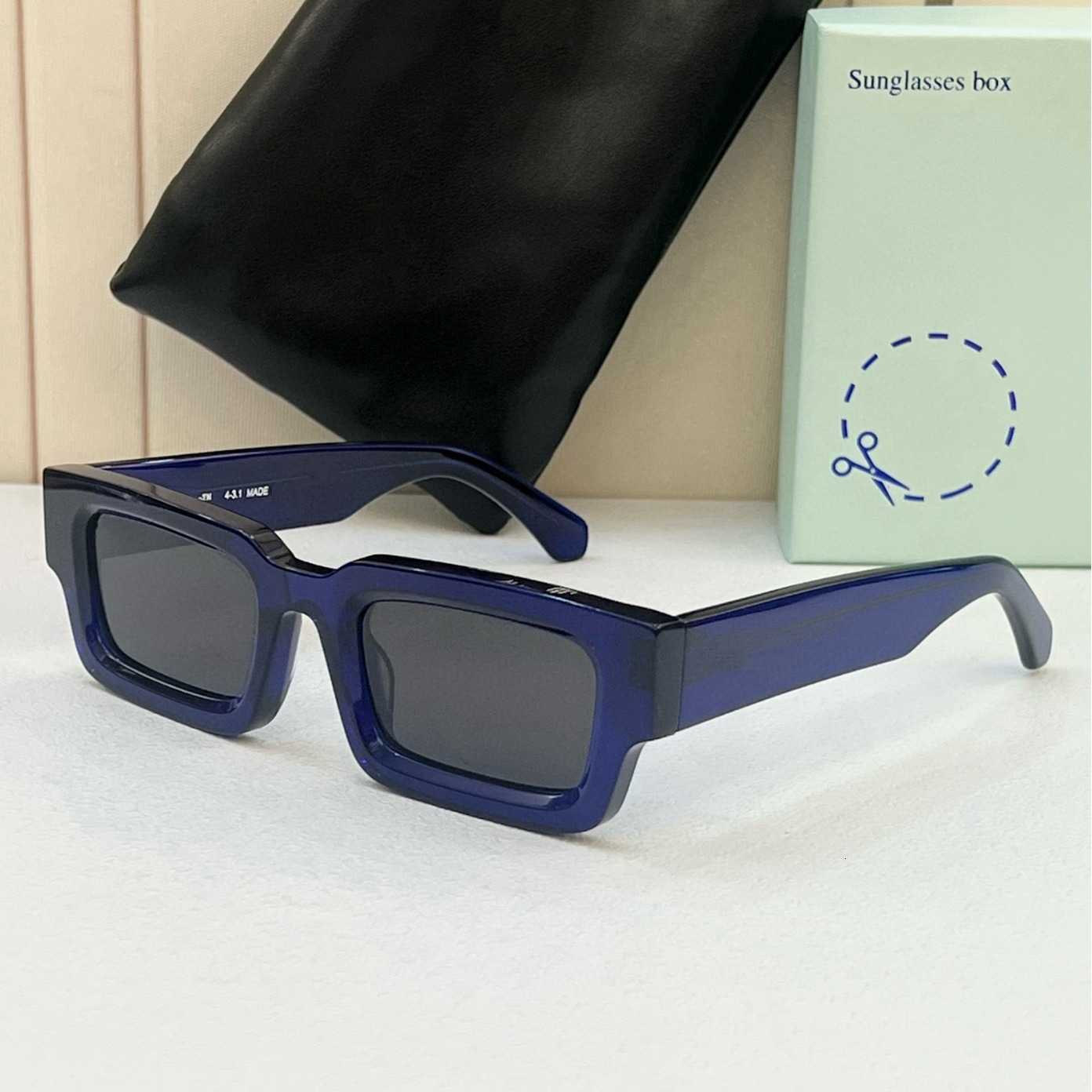 Créateur de mode classique Brand à la mode OERI089 Lunettes de soleil tendance à la mode Mentides de voyage en plein air résistant aux UV