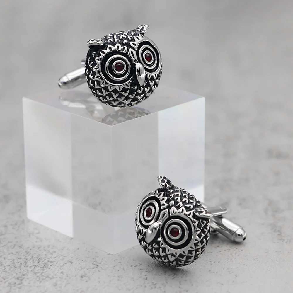 The newly arrived creative retro owl cuff link with red crystal eyes and owl design is the best gift for mens wholesale and retail W241109