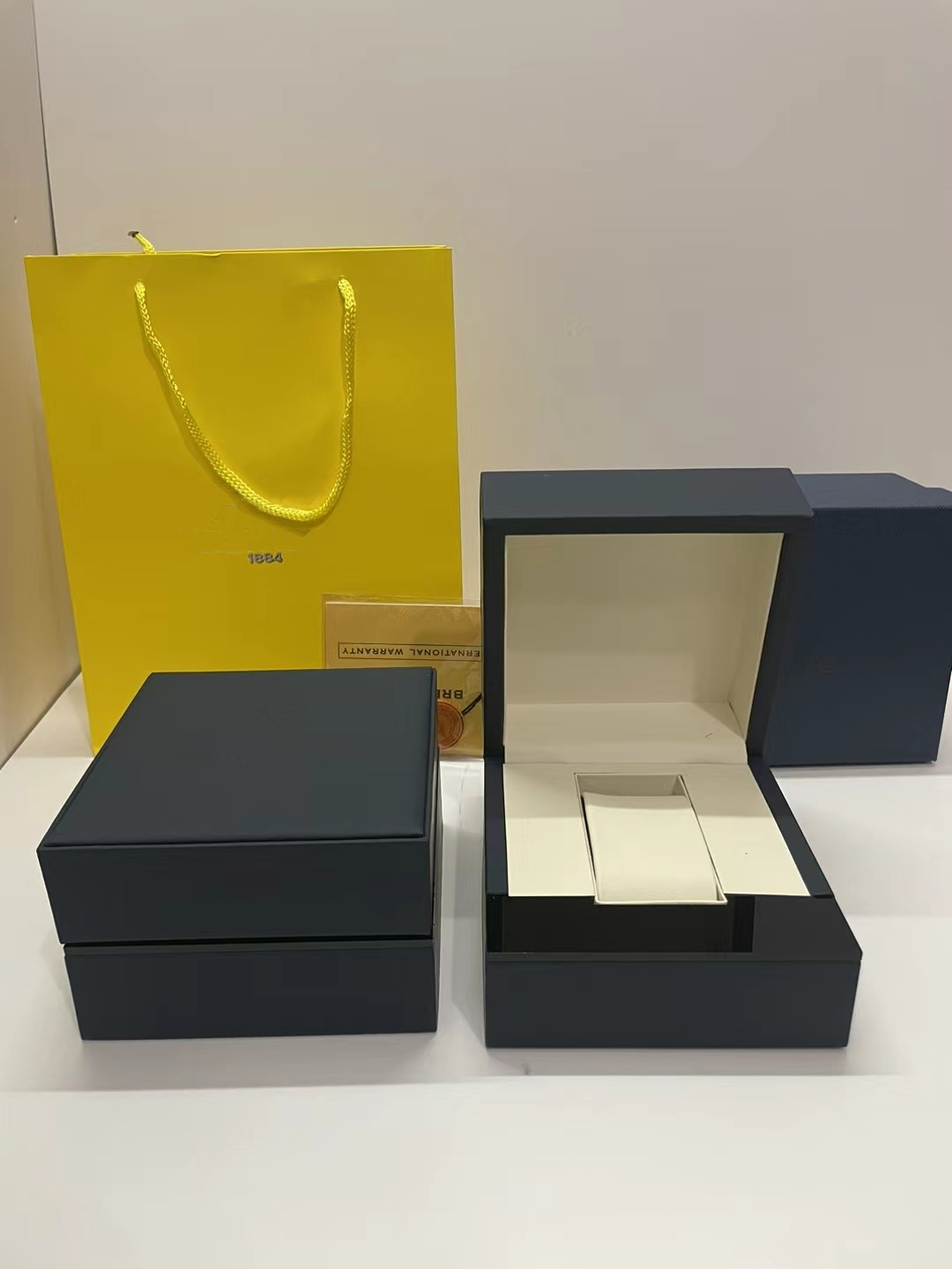 Top Quality BR 1884 Boxes PPity watch Original Box Accessories wholesale montre Watches Booklet Card Tags and Papers In English Swiss Watches Boxes