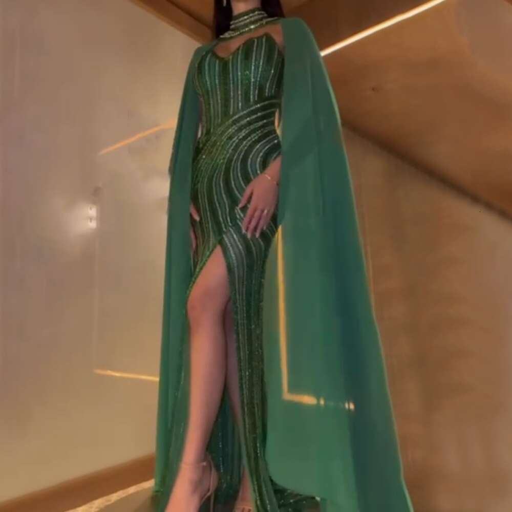 Élégant sirène personnalisé de robes de soirée Couprieen Robes 2024 Haute partage avec des manches de cap perlées pour les femmes Party LA72073
