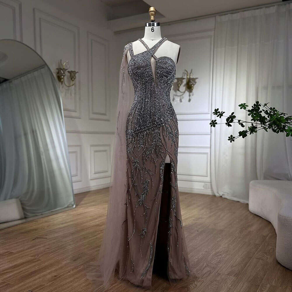 Grey Serene Hill Nude One épaule Cape Sleeves Sirène Robe de soirée High Split Colded Long Robe pour Party LA Personnalisé