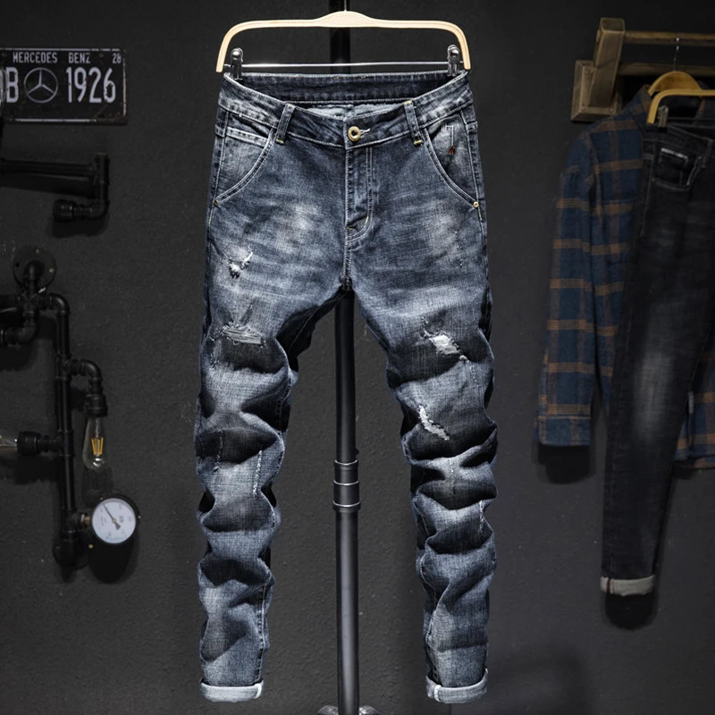 Frayed Stretch Jeans Mens Ripped Korean Fashion Slim Casual Elastic Holey Vintage Small Feet Denim Trousers 241107Z