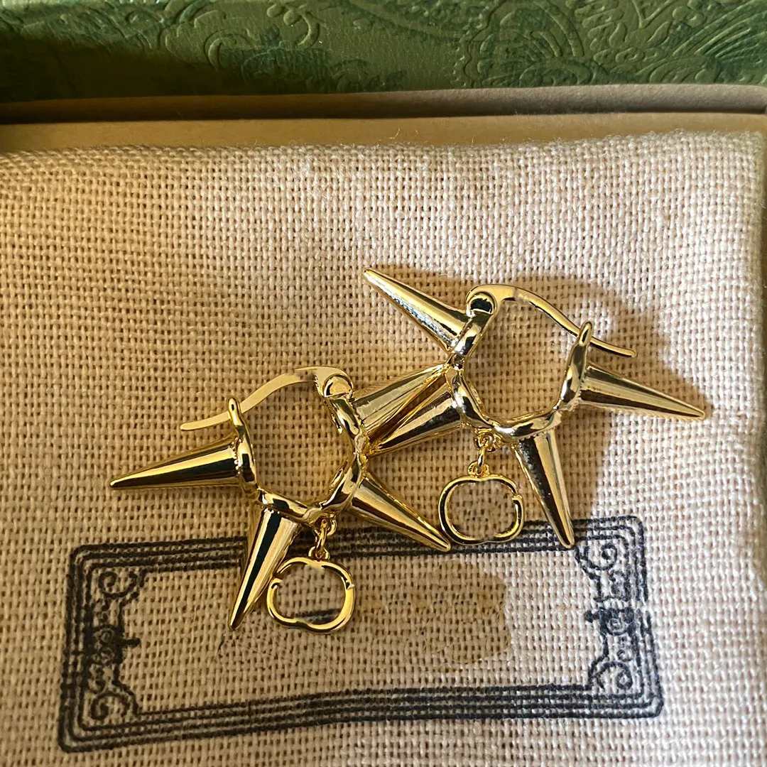 2023 New Hoop Pointy Earrings Fashion luxury brand designer gorgeous pendant popular party star earrings wedding top jewelry with box-image-961787236