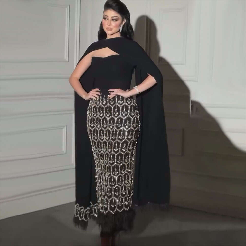 Hill Arabe Serene Bg Bl Black Mermaid Robe avec Cape Feather Prom Robes formelles Robes LA Personnalités ES