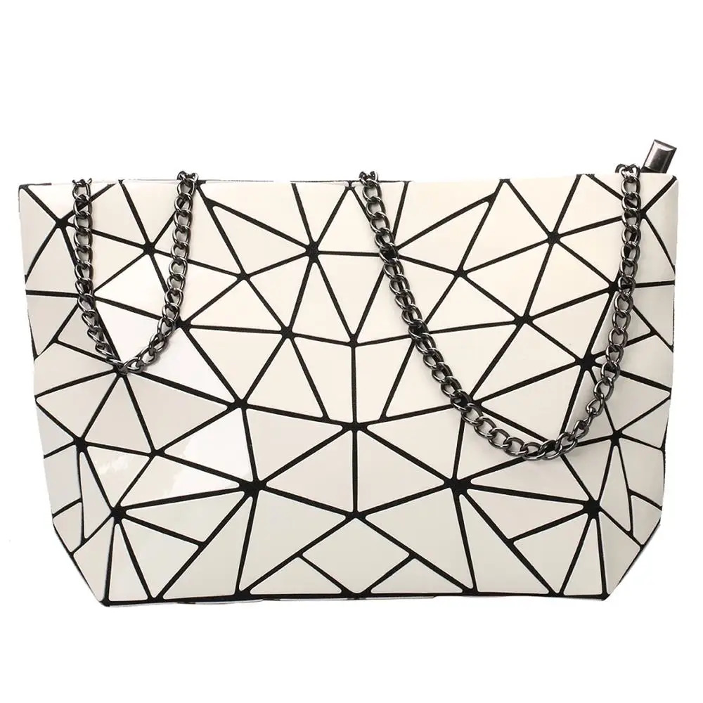 New Diamond Grid Single Shoulder Fashionable Small Square Bag With Iron Chain Crossbody Bag