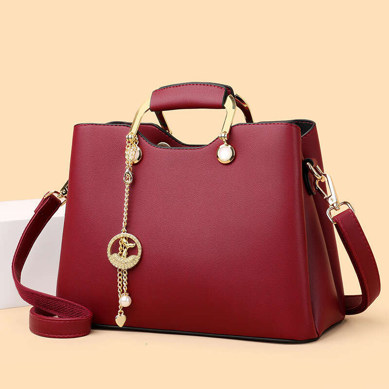 Women's 2024 new atmospheric middle-aged mother bag Korean version fashionable large capacity crossbody commuting trendy handbag