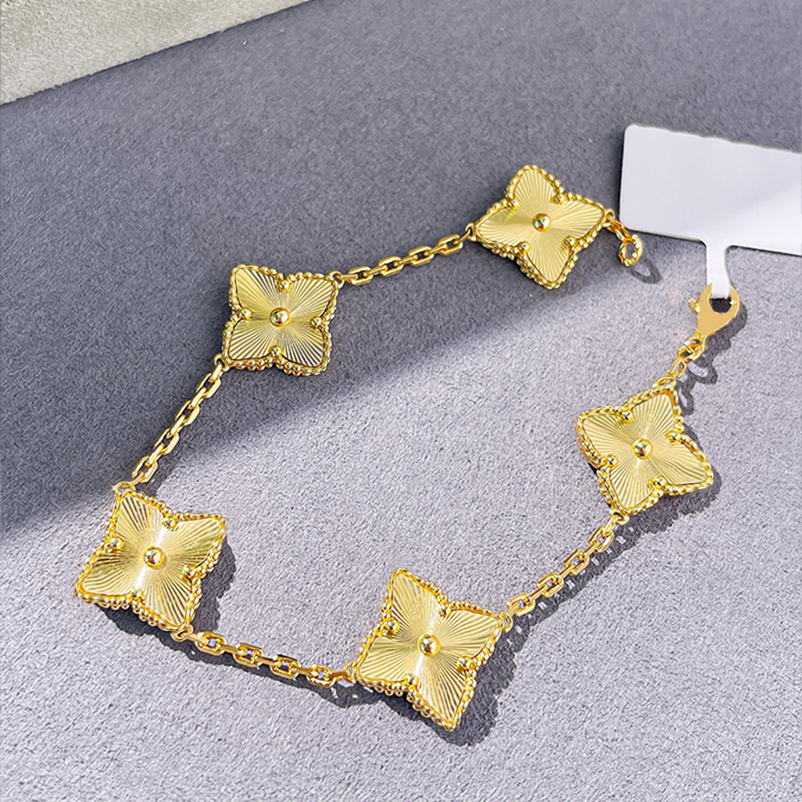 Fashion Designer Elegant Bracelet Fashion Flower Men's and Women's Chain Wedding Bracelet Necklace Special Design Jewelry Top Quality