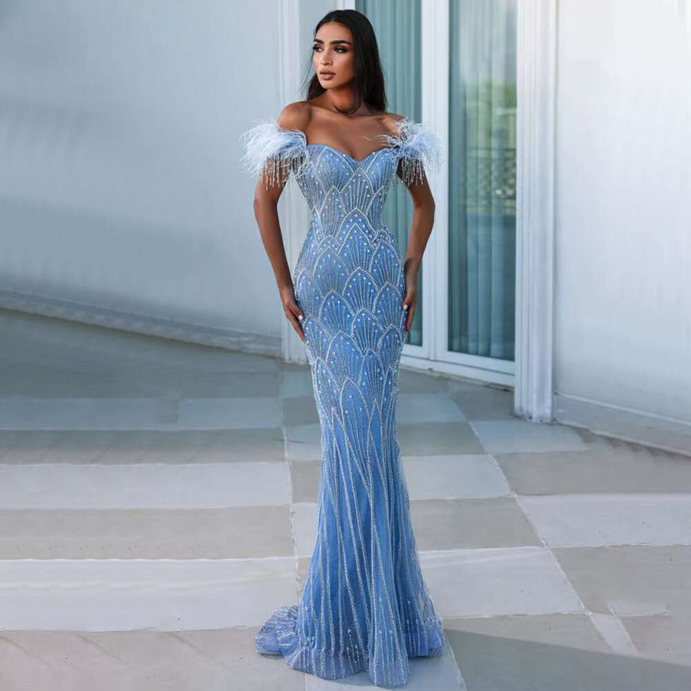 Blue Serene Hill sirène élégant hors épaule Feather Perged Robes de soirée robes longues pour la fête la personnalisée