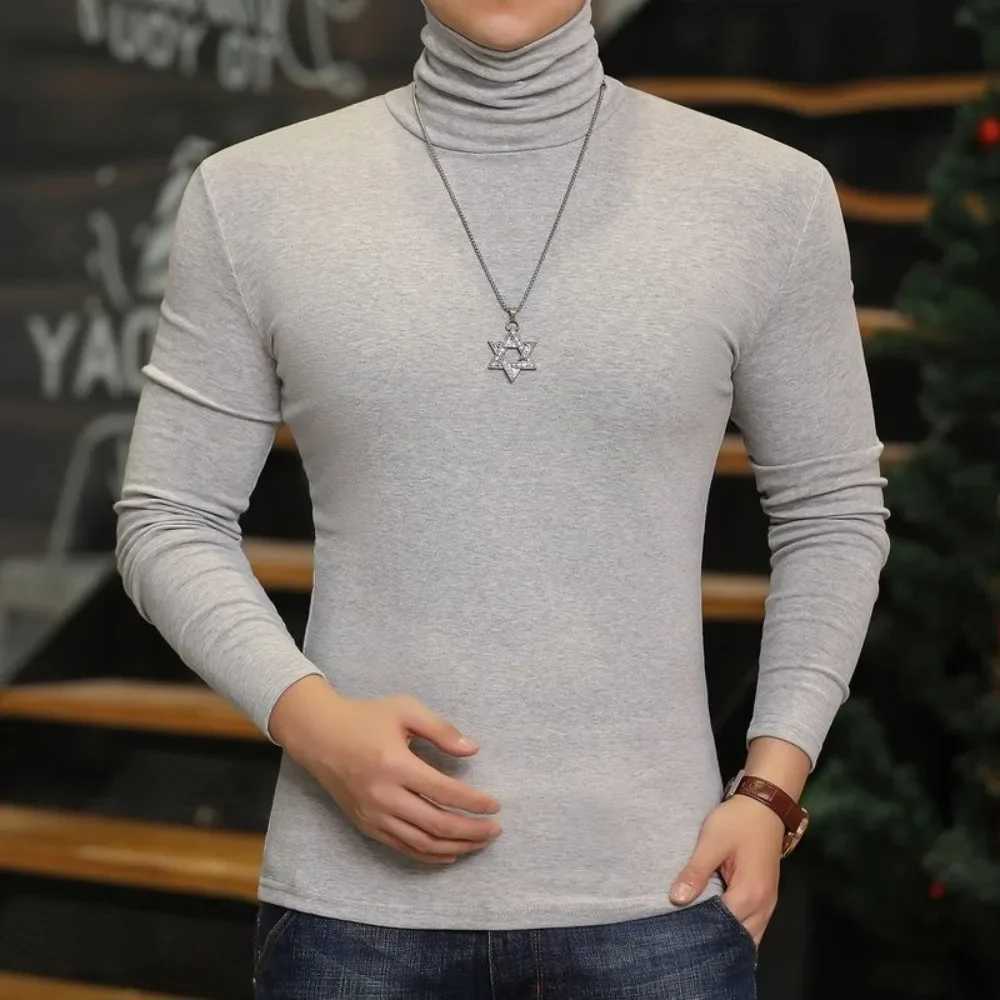 T-shirts T-shirts pour hommes de mode Hiver Hiver Hiver High Colde Nouveau Modèle Stretch Stretch à manches longues Modèle de taille plus taille