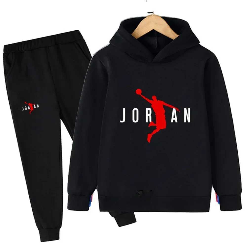Vêtements Ensembles pour enfants Ensemble bébé Tracksuit Boys Vêtements à la mode Sweet-shirt à capuche + pantalon de marque