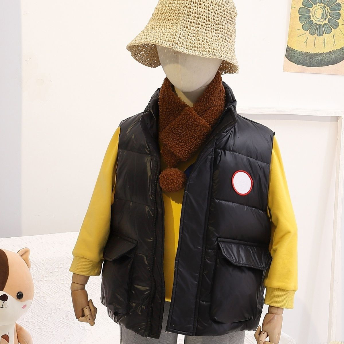 Children Designer Waistcoat Kids Vest Boys Girls Down Jacket Sleeveless Letters Pockets Zipper Warm Winter Outwear 100% Goose Down Filling Clothe