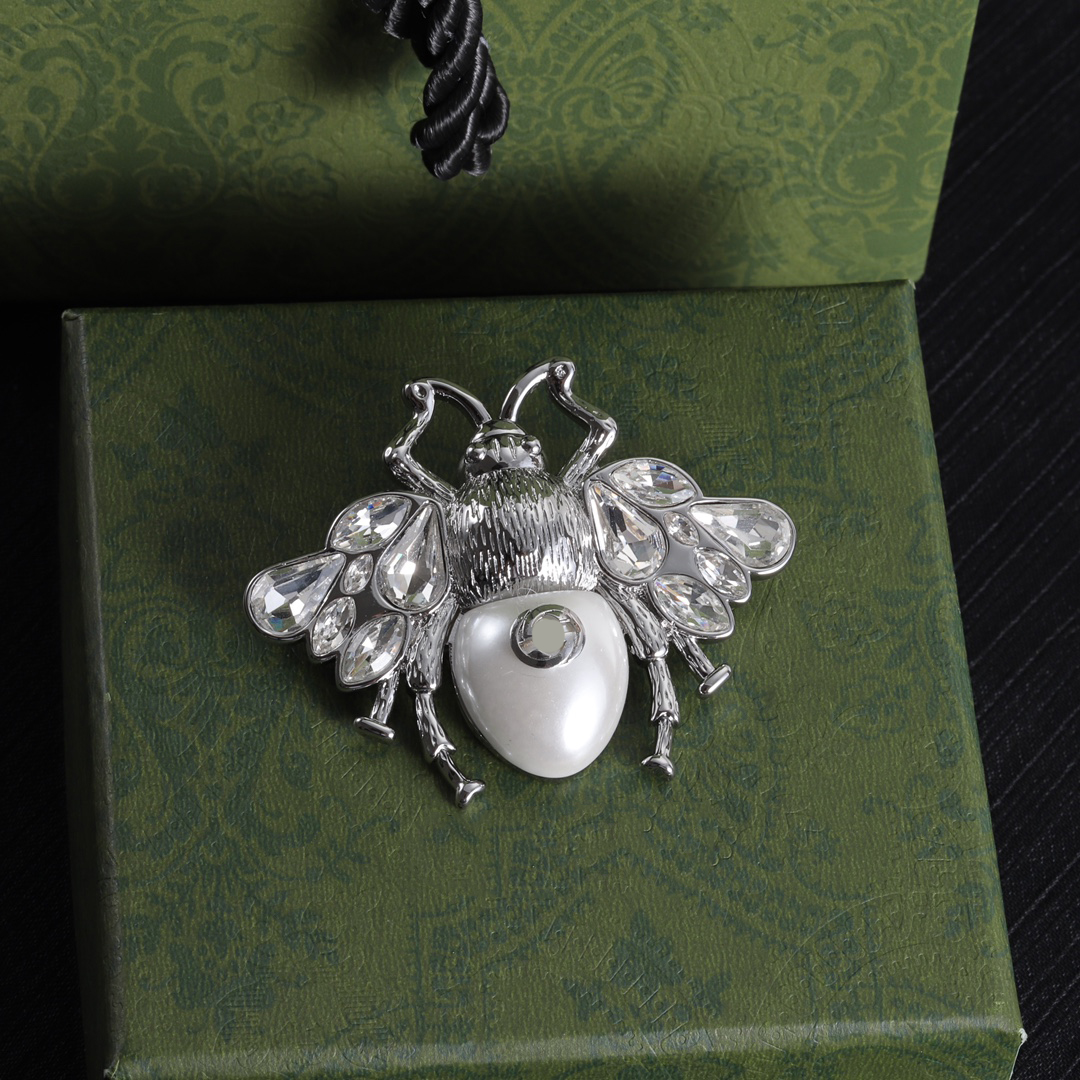 Classic fashion Silver Pearl Bee Brooch Unique Crystal Wings Bee Brooch Designer Jewelry gift-image-962209668