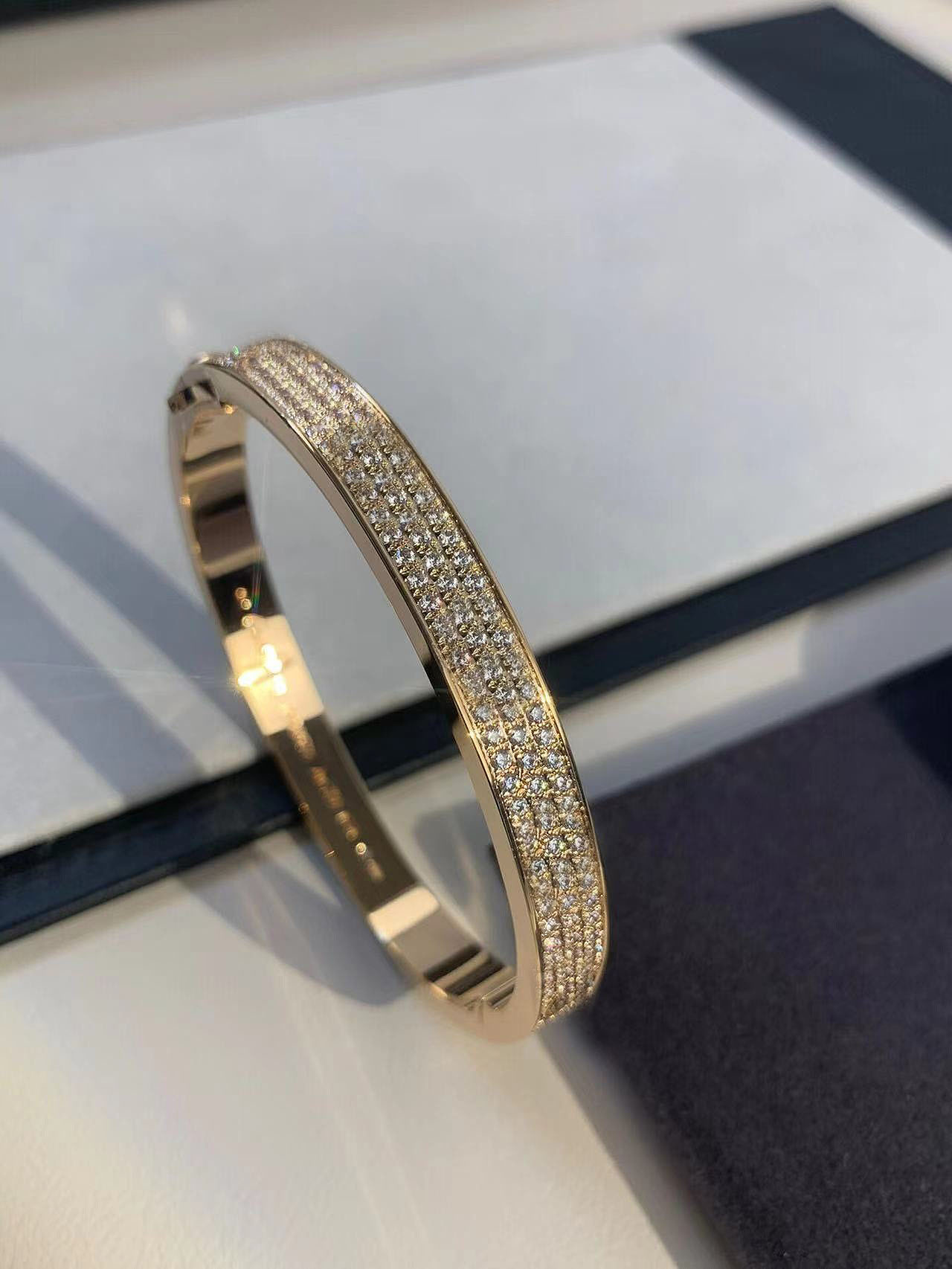 Classic 3-Row Diamond Bracelet designer Couple Bracelet Wide Version 6mm Thick Plated 18k Gold Lover Bracelet Designer High Version V Gold bangle