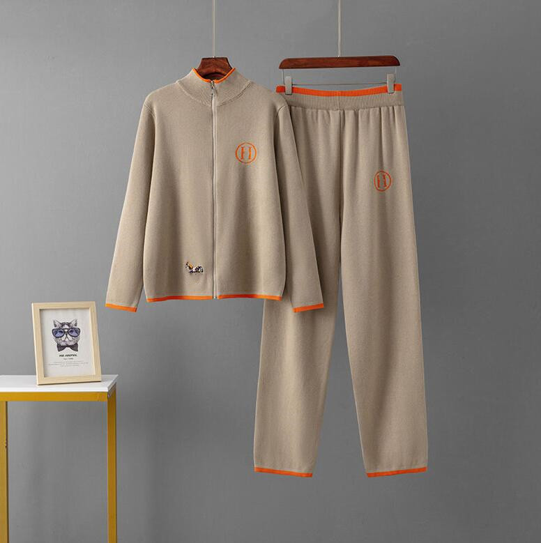 NEW Hermrse Women's Tracksuits Knitted Suit Brand Knitted Casual Suit Sweater Pants 2 Piece Set Designer Tracksuit Luxury Hermrse Hoodie Fashio
