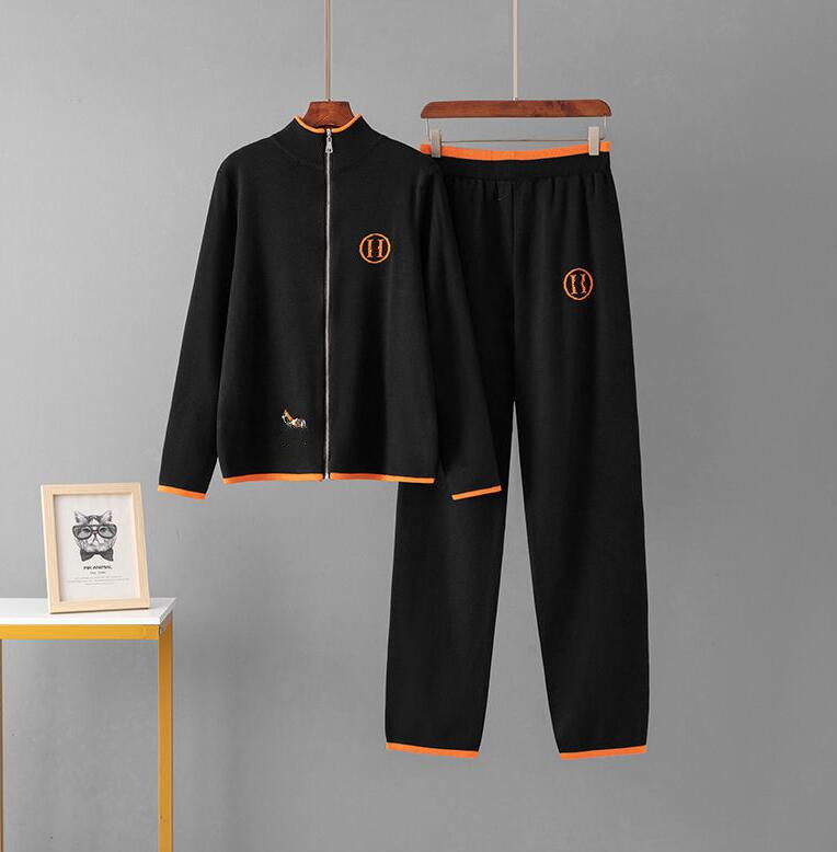 NEW Hermrse Women's Tracksuits Knitted Suit Brand Knitted Casual Suit Sweater Pants 2 Piece Set Designer Tracksuit Luxury Hermrse Hoodie Fashio