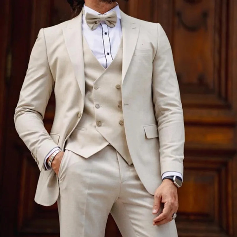 Dernière robe de mariée en 3 pièces pour hommes beige et esthéticien Elegant Mariachi Veste Veste Pantalon Forme Forme Sleming Clothing 241112