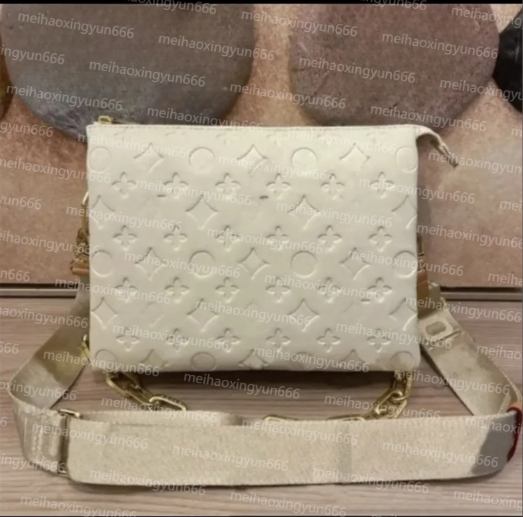 2024 Sac de créateur coussin Sacs d'épalsine Sac à bandoulière LETTRE DE ROSSAGE CUIRNE FEMMES NOIRS Purs à sac d'embrayage messager Gol Sachine