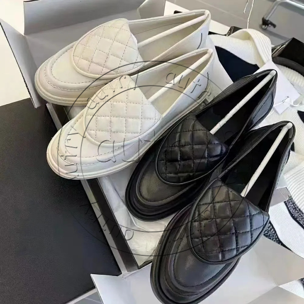 Designer Loafers Women Dress Shoes Flat Quilted Loafers Flat Leather Shoes For Womens Luxury Thick Heels Hardware Winter Black Shoes Beige Luxury-image-999936281