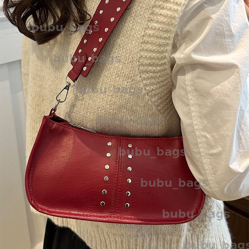 Womens Solid Small Purse Pouch Shoulder Bags Designer Lacquer Leather Casual Crossbody Bag Fashion Rivet Womens Bag Lady Crossbody Bags PTP