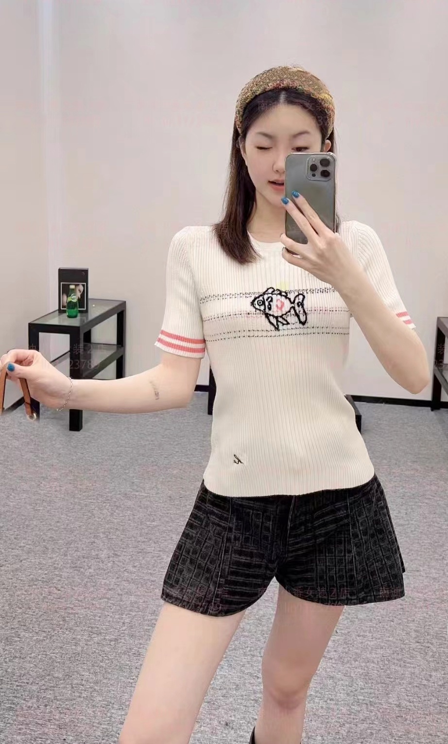 Chan 2024 Nouveau tops Designer Vêtements Femmes NOUVEAU POUT-PULATION DÉCHARGE T-shirt Sweater Designer Sweater Femme Paris Pays Pull Womens CC
