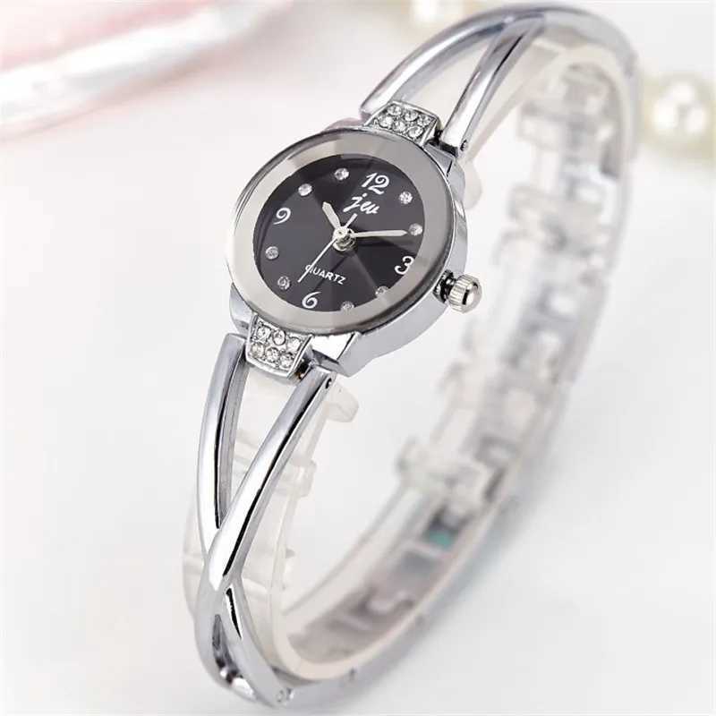 Vente chaude Luxury Simple Small Round Dial 3 Color Ladies Womens Wesches 2018 Top Brand Casual Quartz Watch Relogio Feminino ClockXJ241109