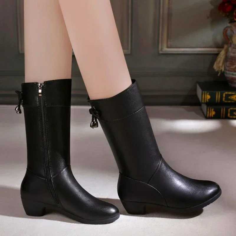 High Quality Winter boots with cow legs casual solid color round toe zipper square H-pattern shoes retro boots botas mujer T241113