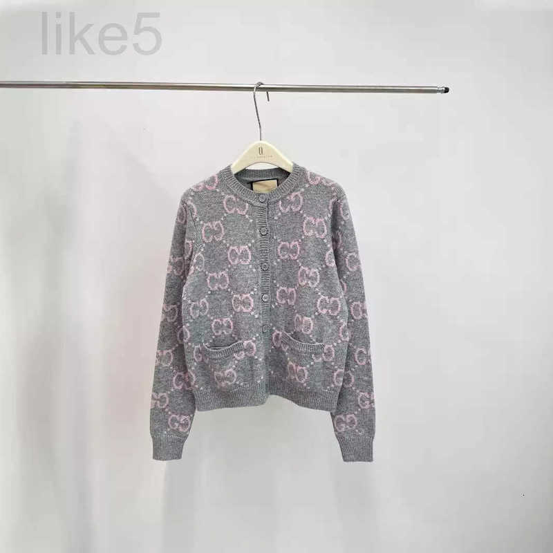 Women's Knits & Tees Designer Brand Letter Collision Color Reducing Loose and Lazy Versatile Knitted Cardigan 24 Early Autumn New Long Sleev