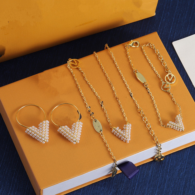 Designer With BOX Luxury Women Pearl Jewelry Sets Stud Earrings Necklace Bracelets Sets Girls Christmas Wedding Never Fade Best Jewelry Set
