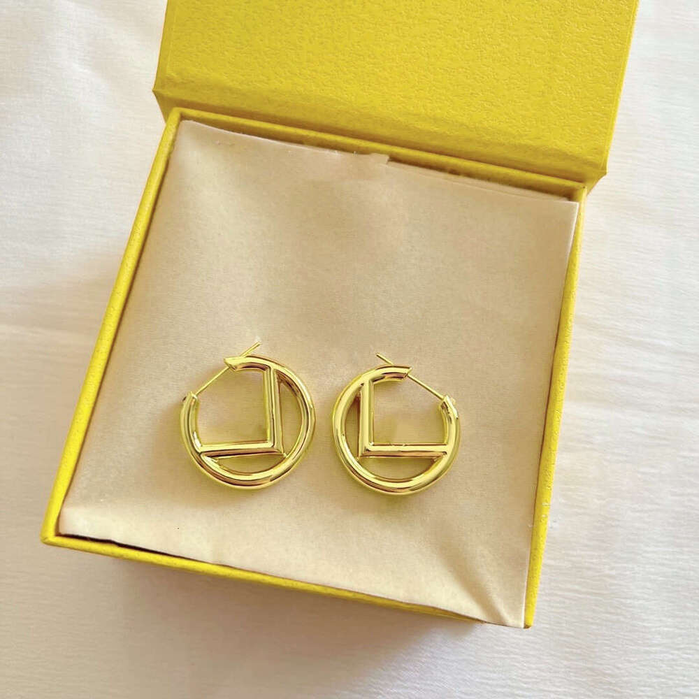 Créateur de créateurs pour femmes Hoop Bringle premium Gold Stud Oreing Letter design boucles d'oreilles Fashion Bijoux Gift Iced Out Diamond Big