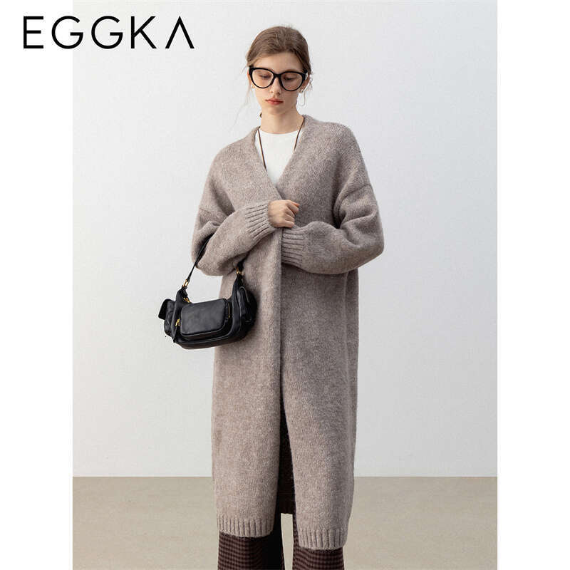 Eggka épaississez le cardigan d'hiver pour femmes longues massives Gardez un pull à col en V au chaud femelle des pulls de navettage en vrac midi