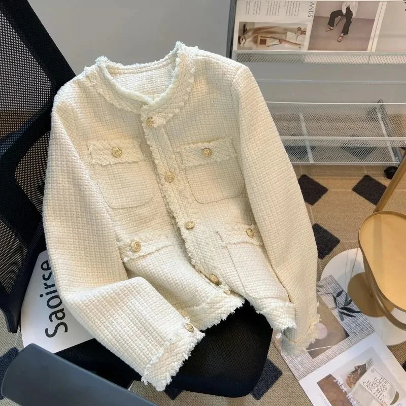 White Elegant Tweed Jacket Women Autumn Fashion Korean Long Sleeve O Neck Crop Coats Winter Single Breasted Thick Warm Outerwear 241108