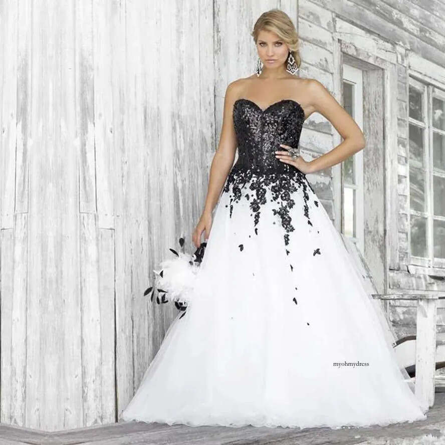 Black And White Wedding Dresses Sweetheart Necke Lace Applique Sequined Fashion Bridal Gowns Custom Made Size 0521