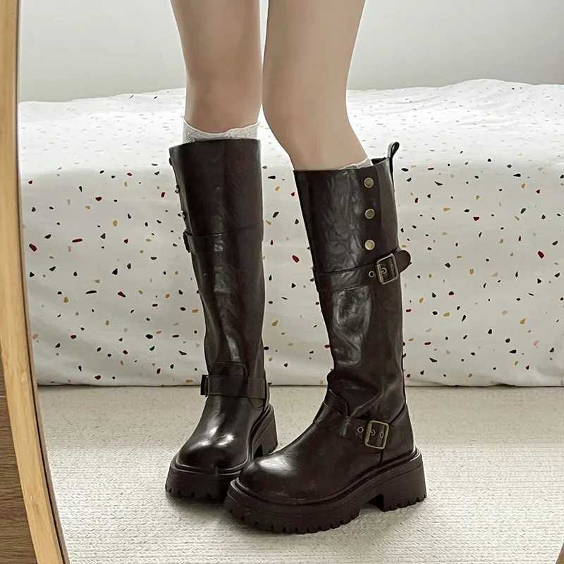 Bottes de cowboy rétro de haute qualité Wenwen Fi Smooth Modern LG Boots Womens Elegant épais H Botas non imprimé bon produit T241113