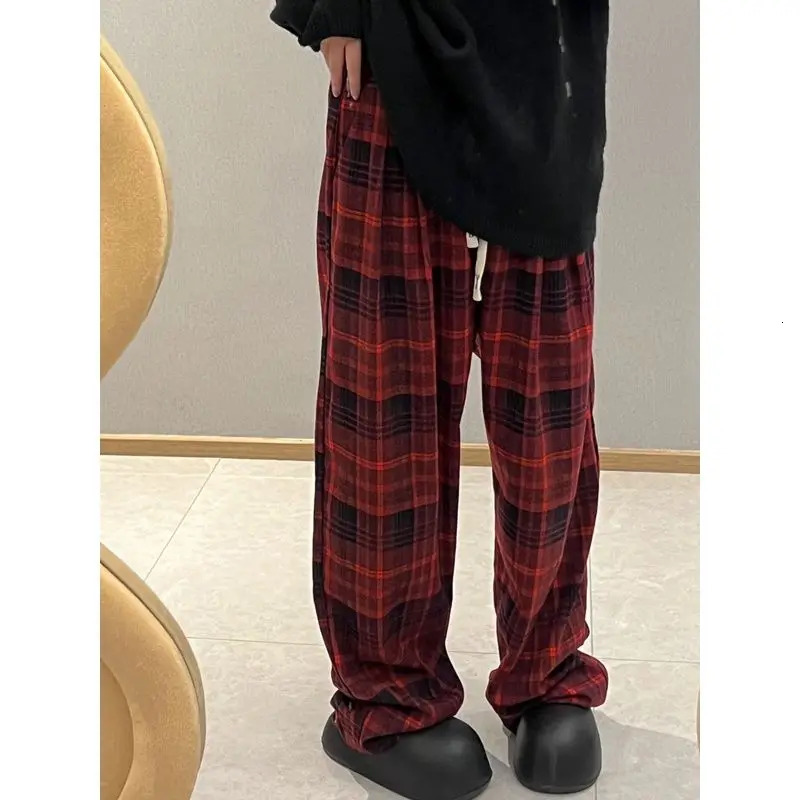 Brossé rétro rouge à carreaux larges larges décontractées hautes hautes droites femme d'automne hivernale coréen lâche pantalon de poids 241108
