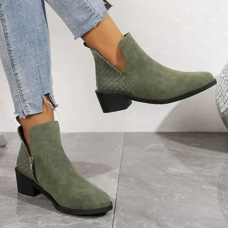 Boots de cheville de haute qualité de haute qualité Automne pointu les chaussures wen tissées pahwork FEM Boots Ccise carrés talons bottes T24111