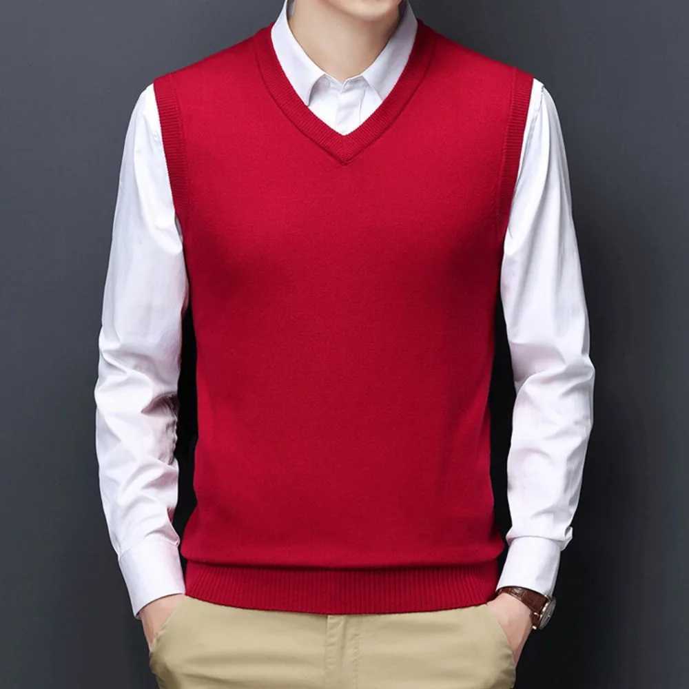 Mens autumn high-end sweater V-neck warm knit sleeve vest mens dress W241113