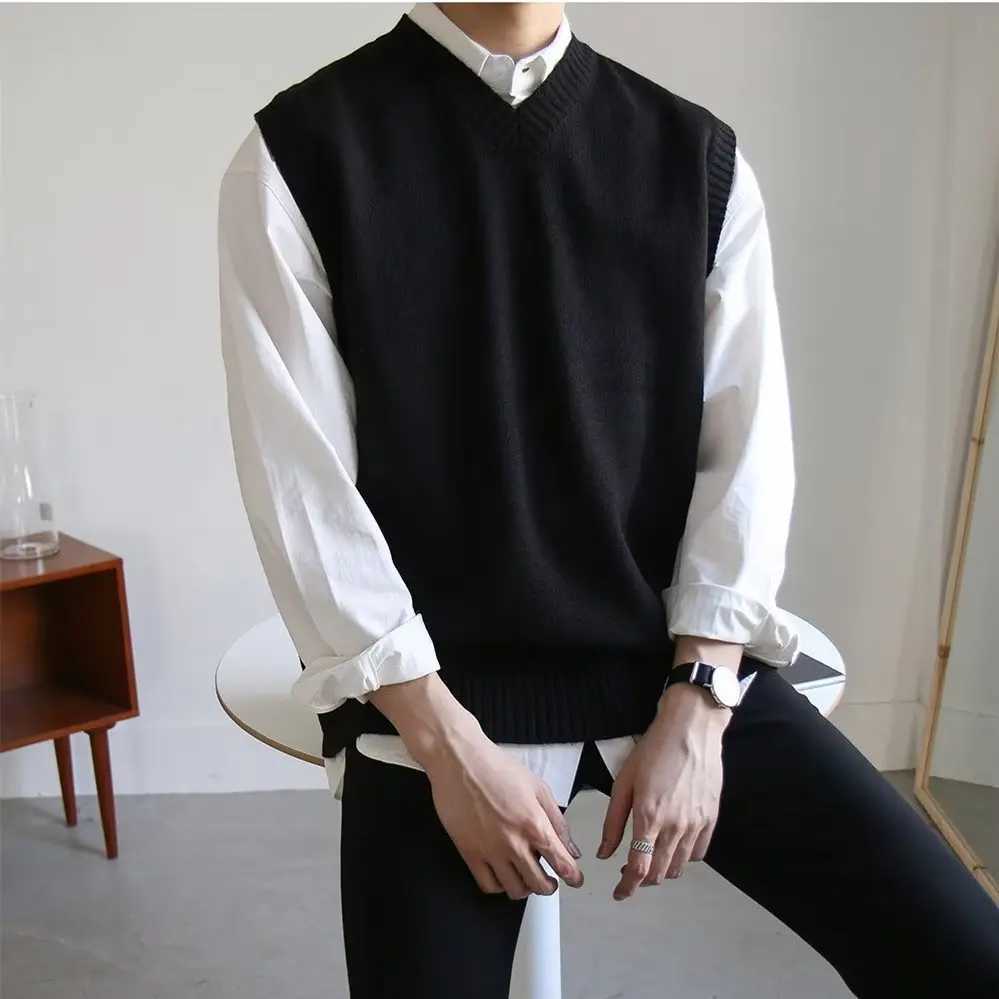 Sportswear mens simple and fully matched V-neck solid sleeveless mens top for basic comfort Korean Ins casual knitting plus size M-3XL W241113