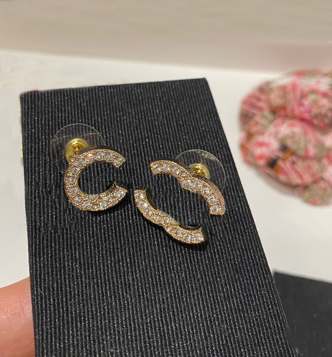 2025 Luxury quality charm stud earring with diamond and special design in 18k gold plated have stamp box PS7842B