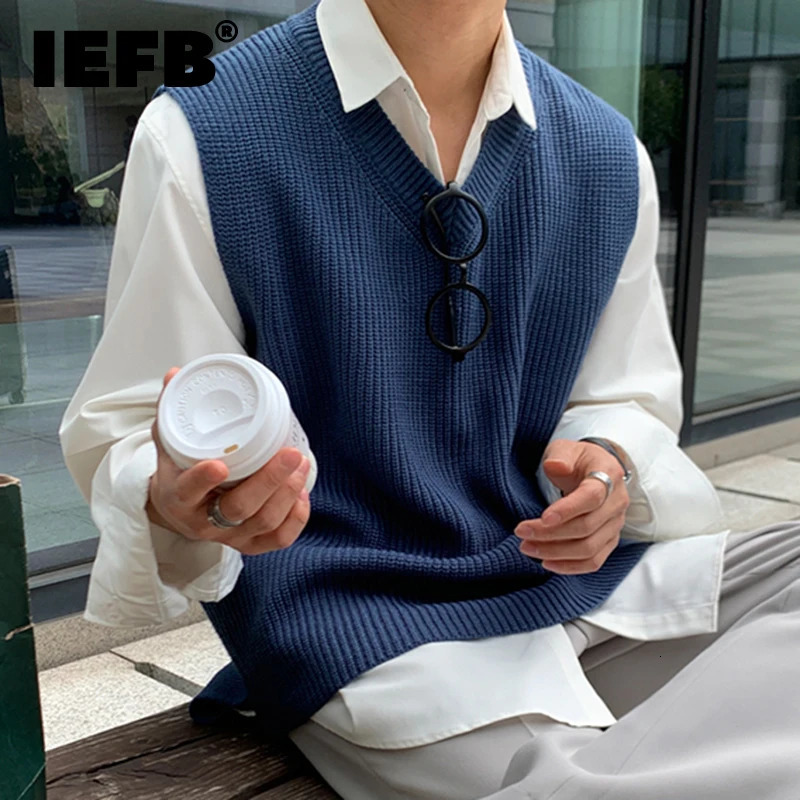 IEFB Korean Style Fashion Chic Solid Color Knitting Pullovers Top Mens Autumn Loose V-neck Sleeveless Vests Male 241113