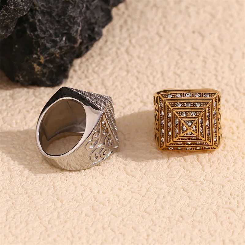 Bands anneaux mei bijoux de mode de niche de conception de la personnalité créative anneau créatif en acier inoxydable plaqué vigne pyramide pour