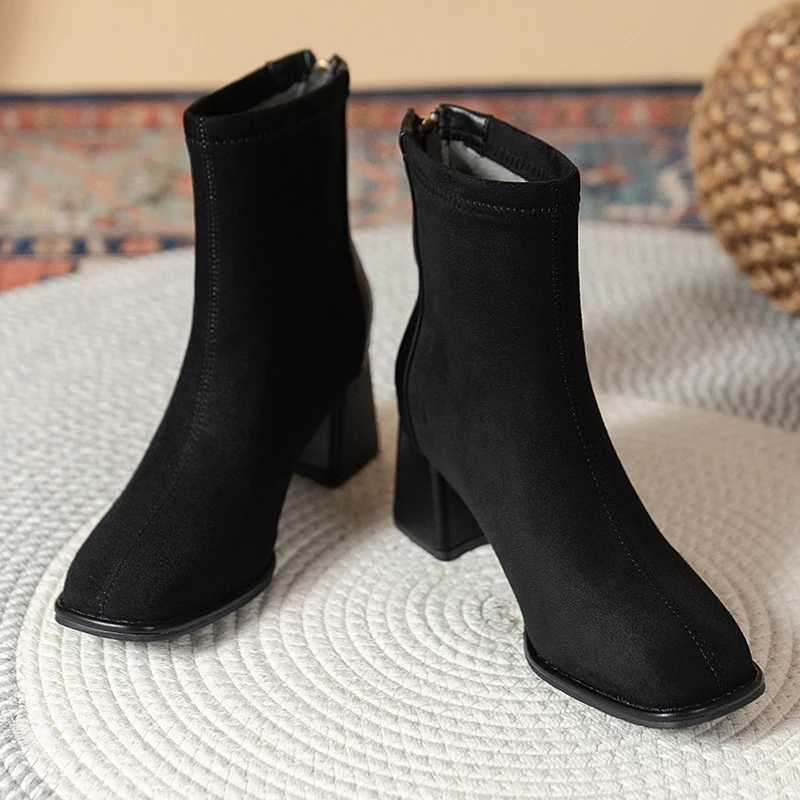 Hiver de haute qualité Nouveau bracelet en cuir mat rond pour les bottes de vêtements d'extérieur confortables et chaudes T241113