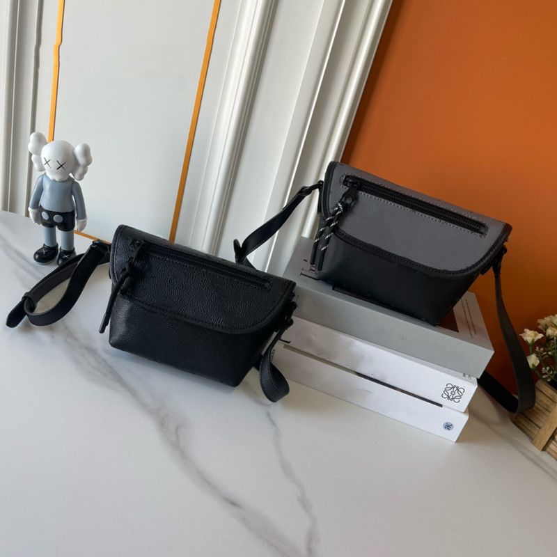 Shoulder Designer Pulse Messenger Bags for Mens Luxury Mini Messenger Bag Zipped Outside Pocket Crossbody Messenger Purse Man Cross Body Bag Homm