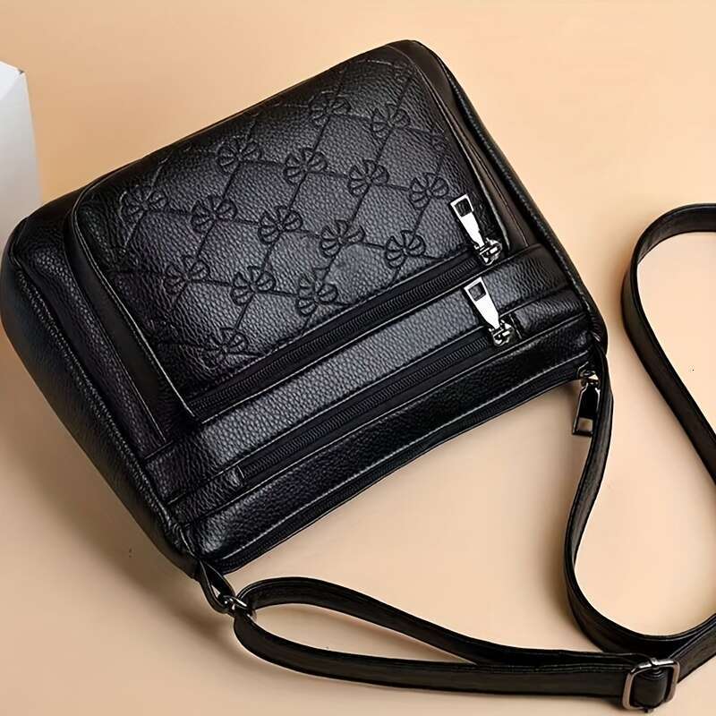 Stylish Quilted Crossbody Women Fashionable Solid Color PU Leather Messenger Bag with Tassel Adjustable Strap Zipper Closure Spacious Polyester ed I