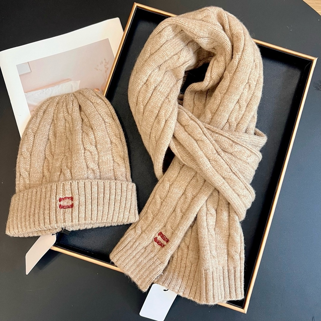Fashion High quality Designer Hat Scarf Set For Men Women New Winter 2 Piece Design Caps Shawl Hats Scarves bonnet pour hommes Wool Beanie Wrap Scar